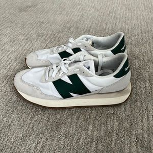 New Balance 237